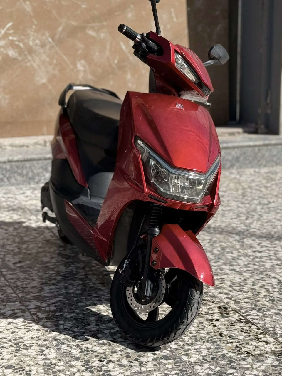 السلام عليكم 

دراجه شحن
نوع الدراجه Hهمر 
الون ماروني 
3سرع
بك
دراجه نضيفه ما ماشيه هواي 
السعر 800وبيها مجال 
العنوان بغداد الاعظميه ساحة عنتر 
رقم الهاتف ***********
