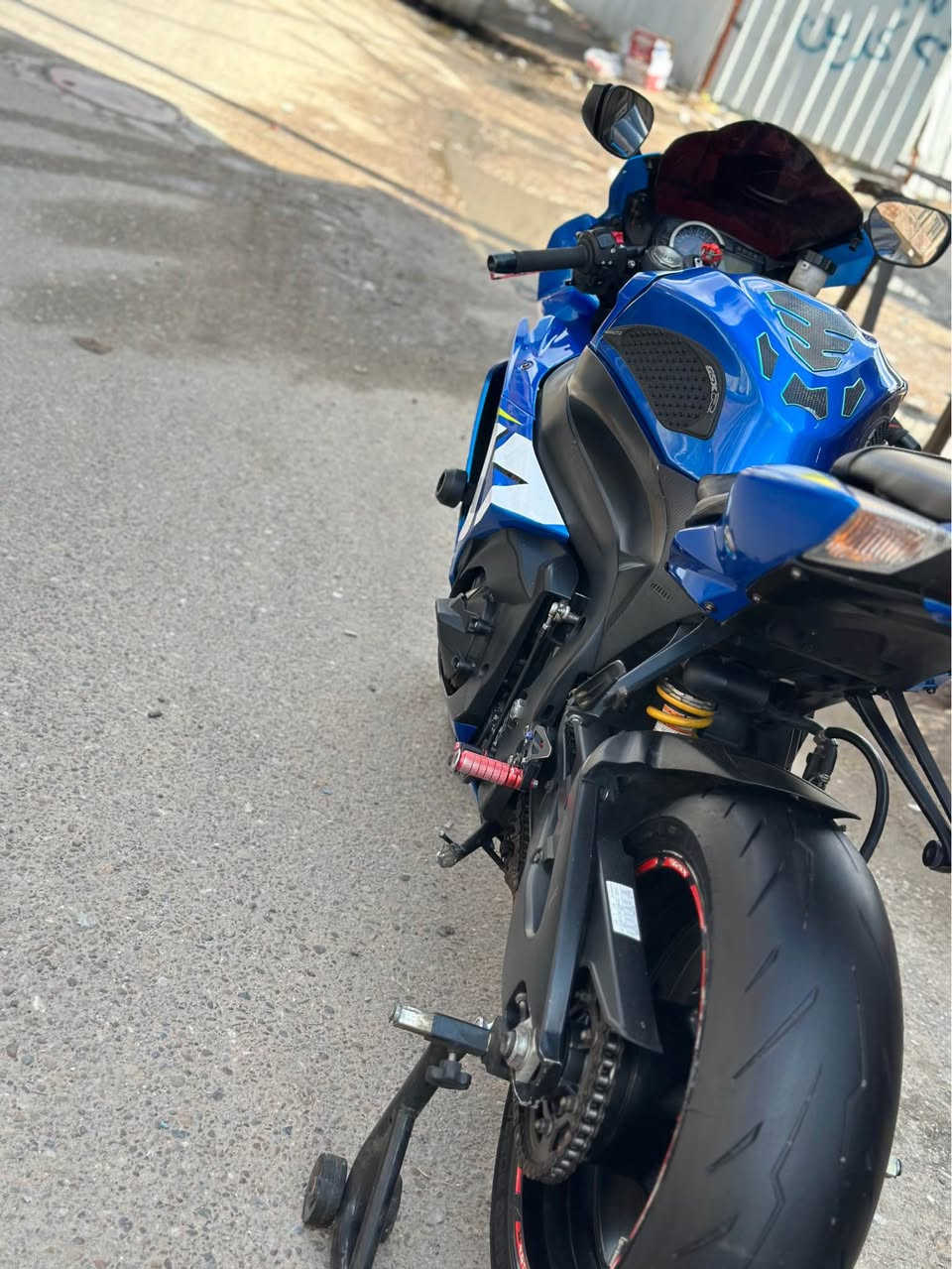 سلام عليكم جكسر 1000ss مديل 2014 البيع دراجه جديده كفاله عامه من شخط مكفوله مبرمجه 3 مودات سعر خاص العنون ساحت عدن  هـ*********** بغداد, العراق
