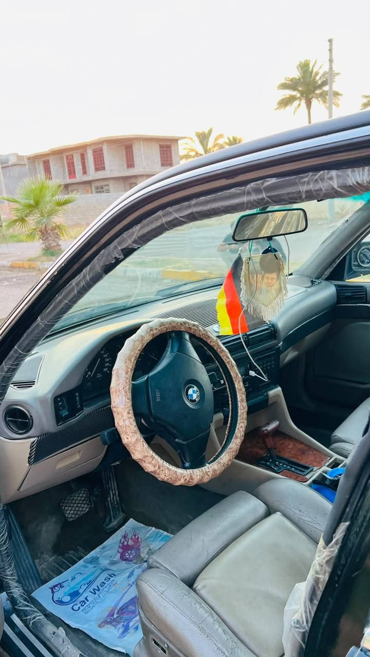 سلام عليكم بيام 535مفتوح كير مكينه جدد صدر أمامي وخلفي جدد تايرات نضيفات ويل رياضي صالنصه رياضي غرفه صقر جلد لون بيجي رقم انبار مشروع وطني تحويل مباشر صاحبها بغداد صاحبها يريد تحويل سياره بيها نقوصات ارفيو وبيها شيال مال الكاردن يرادله تبديل اكسل وكاردن جدد بدلتهن بس عوجولي شيال انزلك من سعرها مال نقوصات بدون ضربه صبغ جماليه شوفت عينك سعرها ٣٥ وبيها مجال مكاني صلاح الدين قضاء بلد ***********
