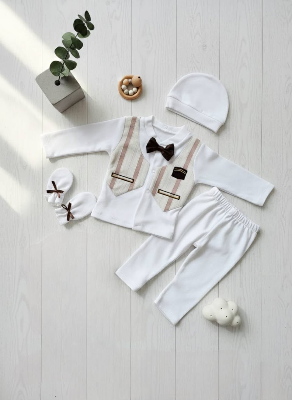 بكج بيبي قطني درجة اولى متكون من 4 قطع تيشيرت - بنطال - كفوف - كلو.
قياسات حديث الولادة 1 الى 3 شهر 
السعر: 10,000 الاف 

🚚 يتوفر توصيل لجميع محافظات العراق 5,000 الاف .🤍✨

📍 عنوان المحل ❤️
الراشدية - حي القدس - مقابل دكتور مهند قاسم للأسنان.
📲 التواصل:
*********** 📞
*********** 📞
أو راسل الصفحة.
📮 قناة التلغرام:
https://t.me/z7i9a
