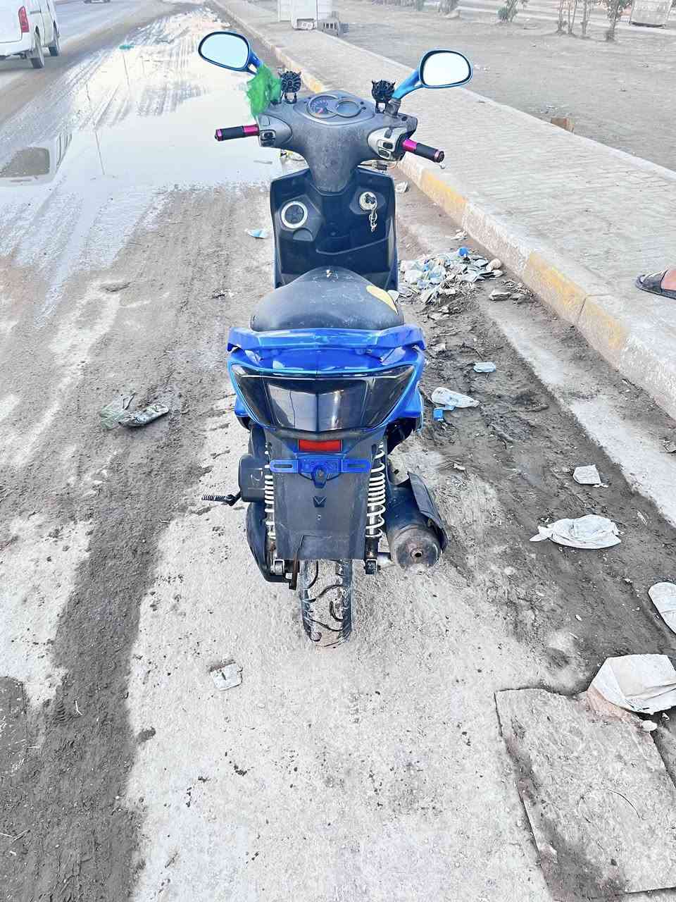 اسلام عليكم سكنس فحل كابريتر دراجه نضيفه مابيها ايي نقص بس السلف من اول هندر اريد مراوس او بيع مراوس وبكير  او بيع  السعر 500 وبيه مجال بسيط كلش 
التواصل على هذا رقم 
***********
