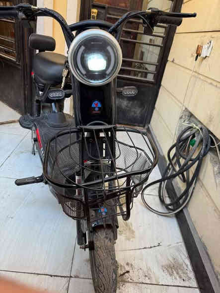 دراجه شحن موديل2024 مطالع هواي بيه تفيدك بشغل وطلعات خفيفه اشتريته ب550 رايدله ب400 واذا مراوس بدراجه بانزين عنواني بغداد السيديه
***********
