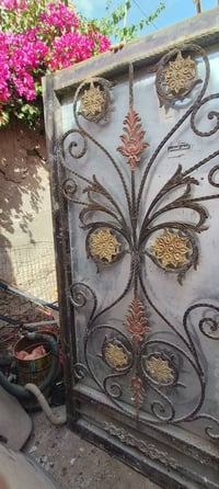 باب طلاكتين • حديد ثقيل • نجف كوفه