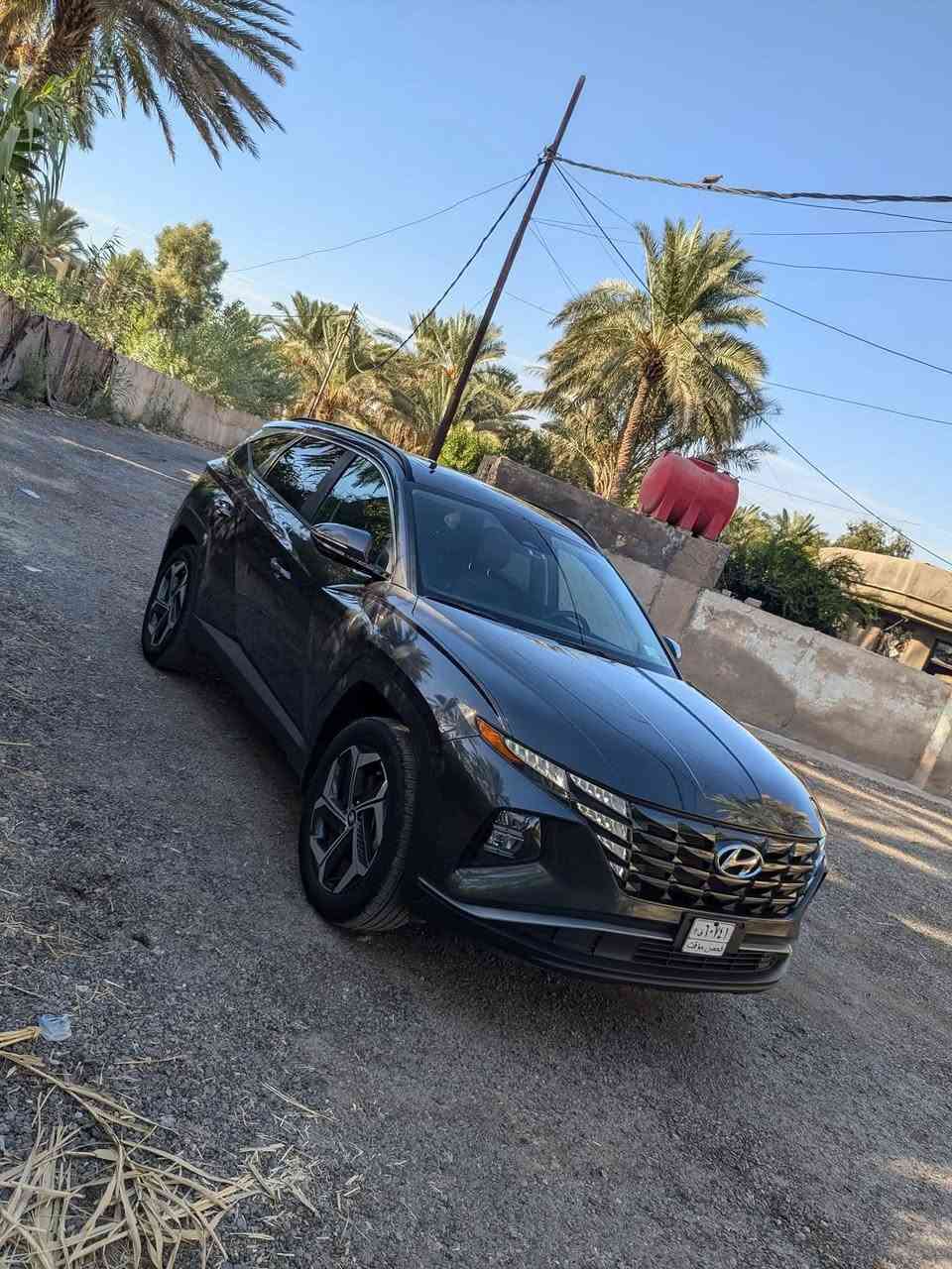 سلام عليكم 
توسان 2023 أمريكي فول مواصفات ماشية 29 الف بدون رقم حادثة سرقة وغراضه كوله موجوده بداخله بيه بارد باب صدر صور الحادث بمنشور مواصفات 
بصمة 
تشغيل عن بعد 
فتحة 
رادار امامي خلفي جانبي 
شحن لاسلكي 
فور ويل 
كشن جلد كهرباء حراري 
ويل 19 كروم
لد امامي خلفي 
تبريد لمس سمارت
محرك 2500
شاشة ديجتل
صندوك كهرباء 
كامرتين
سايد بريك بصمه 
وبعد بيه هواي مواصفات 
سعر 190 وبيه مجال بسيط وهذا رقمي 
***********
***********
مكانة / بابل المسيب
