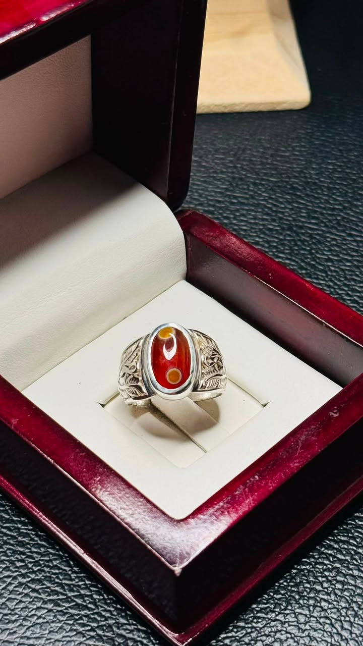سليماني هندي أصلي 💍

حجر اصلي ذمة 
صياغة يدوية الفضة 1000

السعر راسلني خاص رجاءً

يوجد توصيل جميع محافضات العراق
للتواصل واتساب : ***********⁩⁩⁩⁩⁩
