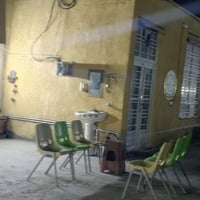 بيت البناء 400 متر من غير الاستقبال الخارجي وملحقاته المساحه دونم مزرو...