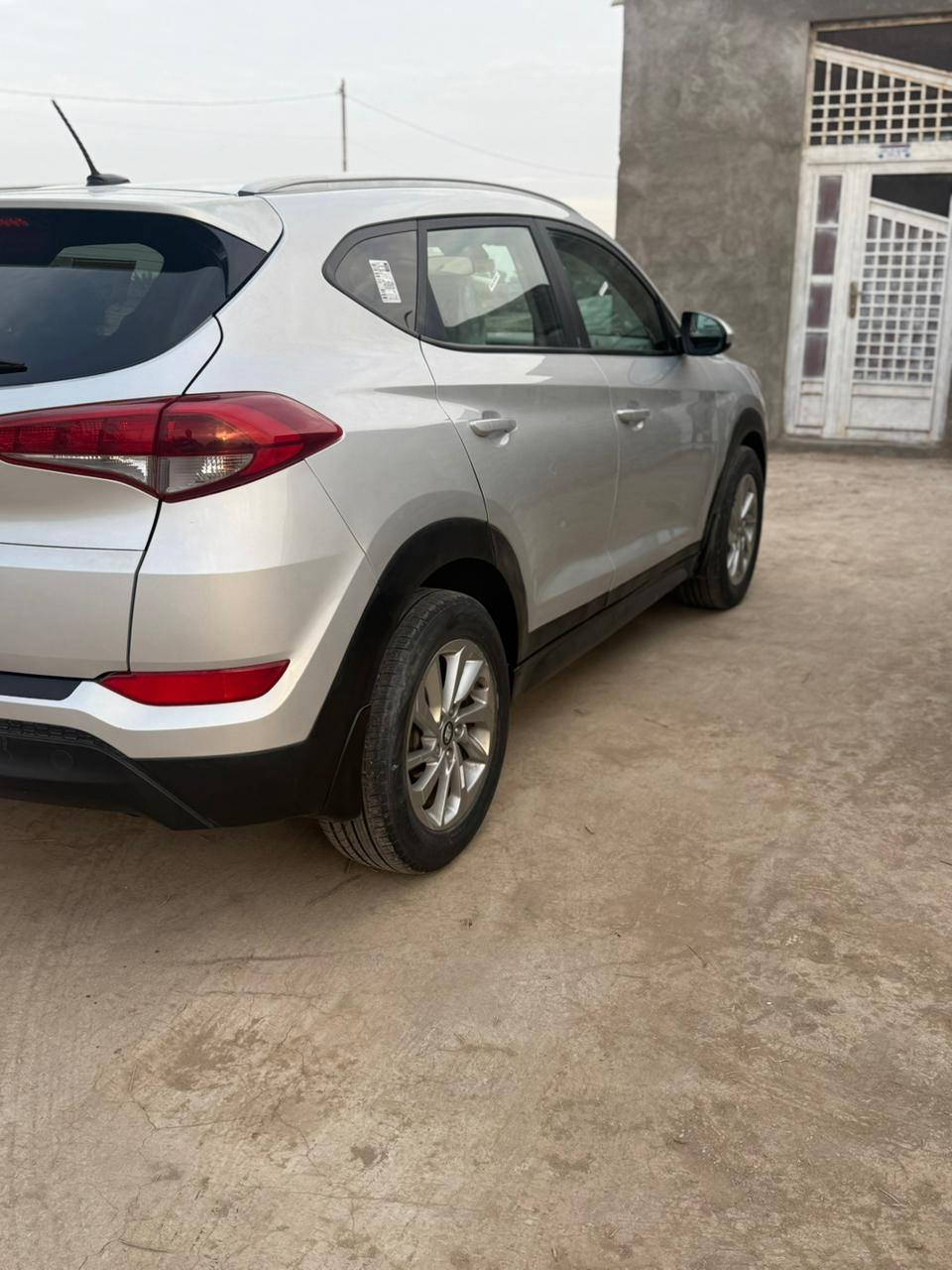 السلام عليكم توسان 2016 وارد امريكي  تبديل  ثلاث قطع السياره جاهزه من كلشي  محرك وحداديه وكير شرط الفحص
السعر 145 
//***********// المكان ناصريه مركز.  مكلف بنشر  .
