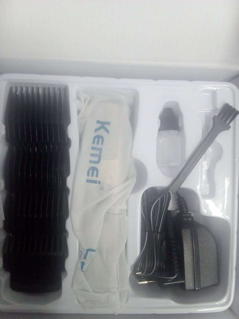 اجود انواع مكن حلاقه 
ليه 
؟ماتور قوي جدا 
بتشتغل فتره طويله 🌹 لمده ساعتين
معاها شاحن
بتحلق شعر ودقن 💝 
عشان معاها مشاط كل المستويات
وسعرها نارررر عروووض


**إذا كنت صاحب هذا الإعلان وتريد حذفه لأي سبب، رجاءا أرسل رسالة إلى الدعم الفني**