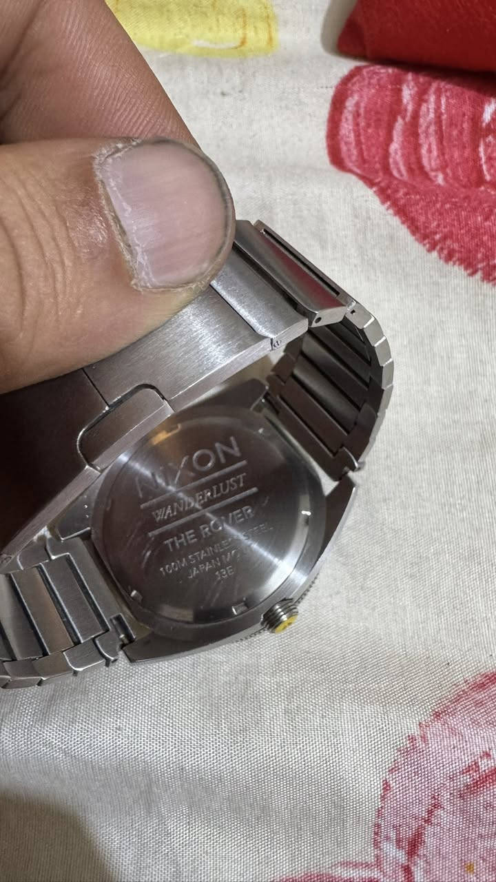 ساعة من شركة Nixon العالمية نوع Rover تيتانيوم للبيع
مثل ما موضح بالصور


**إذا كنت صاحب هذا الإعلان وتريد حذفه لأي سبب، رجاءا أرسل رسالة إلى الدعم الفني**