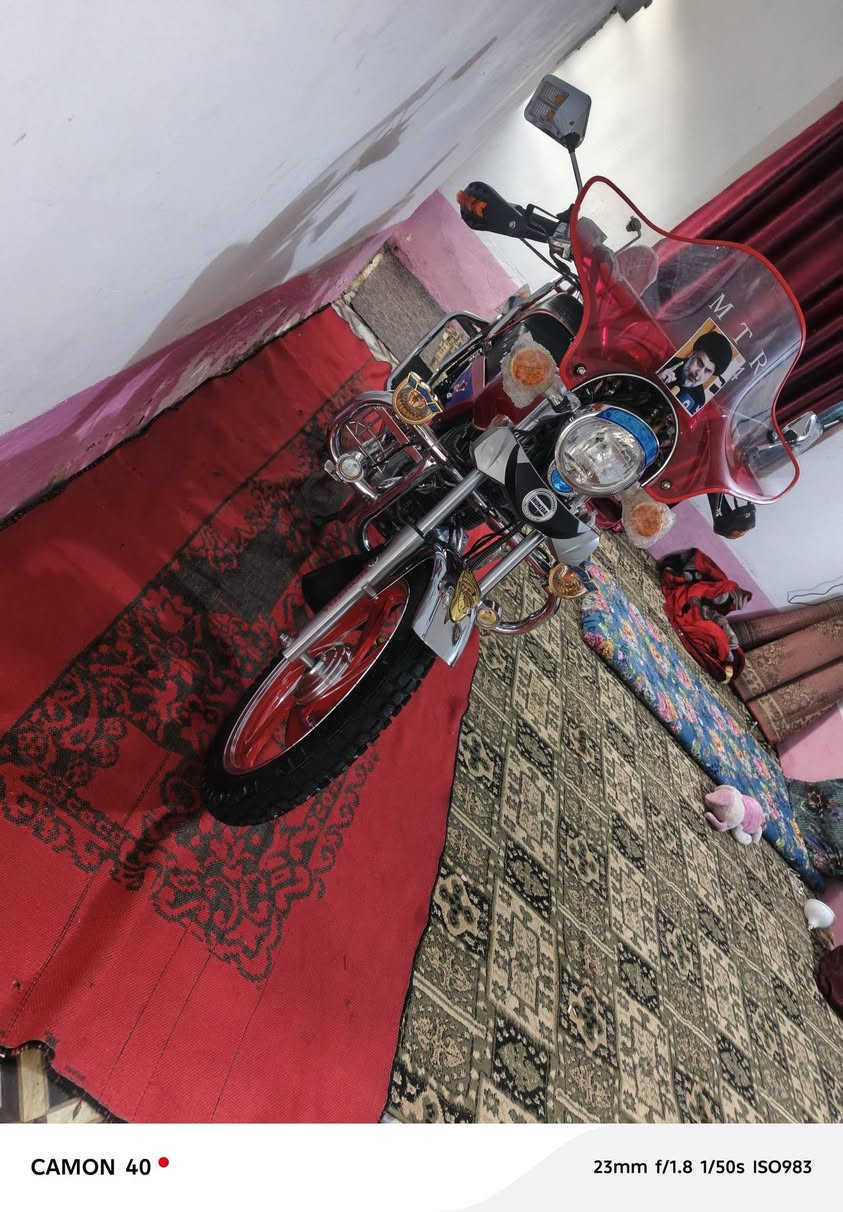 السلام عليكم شباب دراجه للبيع جونده دبل بلك صارله شهرين طالعه من الوكيل موديل 2022 كله شغاله الخطه مال التيار ما ممسوحه جديده بمعنى الكلمه  مستعجل على بيعته اول تبديلت دهن اله اوراق اصولي الشراي بي خير ويدلل مكاني حله ابو غرق هذا رقمي ***********
