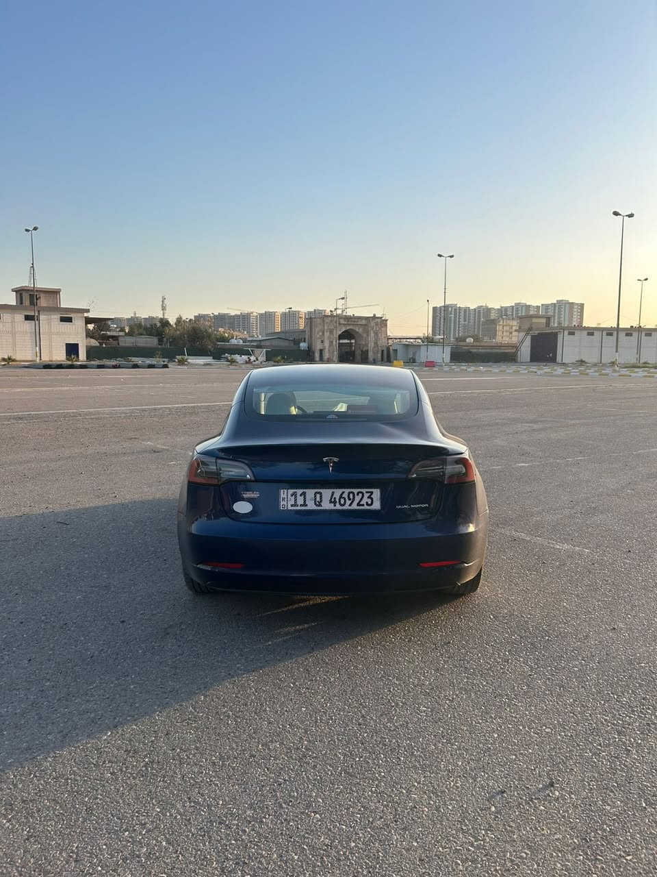 السلام عليكم
تيسلا مودل ٣ دبل ماطور لونك رينج موديل ٢٠٢٢ المدى ٥٠٠ كيلو داخل ابيض المميز للبيع 
السيارة بيها صبغ جاملغين جهة السايق وبيها ملاحظات بسيطة 
السيارة ماشية 56 الف مايل 
السيارة اوفلاين 
مكان السيارة بغداد الغزالية 
السعر 165 ورقة وبيها مجال 
للتواصل ***********
