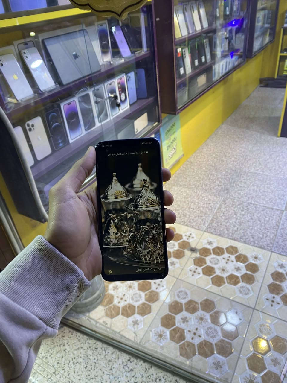 ‏سلام عليكم جهاز للبيع وايد تسعة بفطر بسيط أغراضي كاملة السعر 90 وبي مجال بسيط الاتصال ***********
