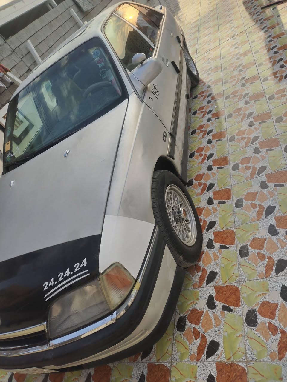 سلام عليكم اوبل اوميكه نظيفه بلاديه موديل ٩٢ السعر ٣٩  وبيهه مجال  العنوان رمادي البوفراج ما متواجد عل فيس رقم الهاتف ***********
