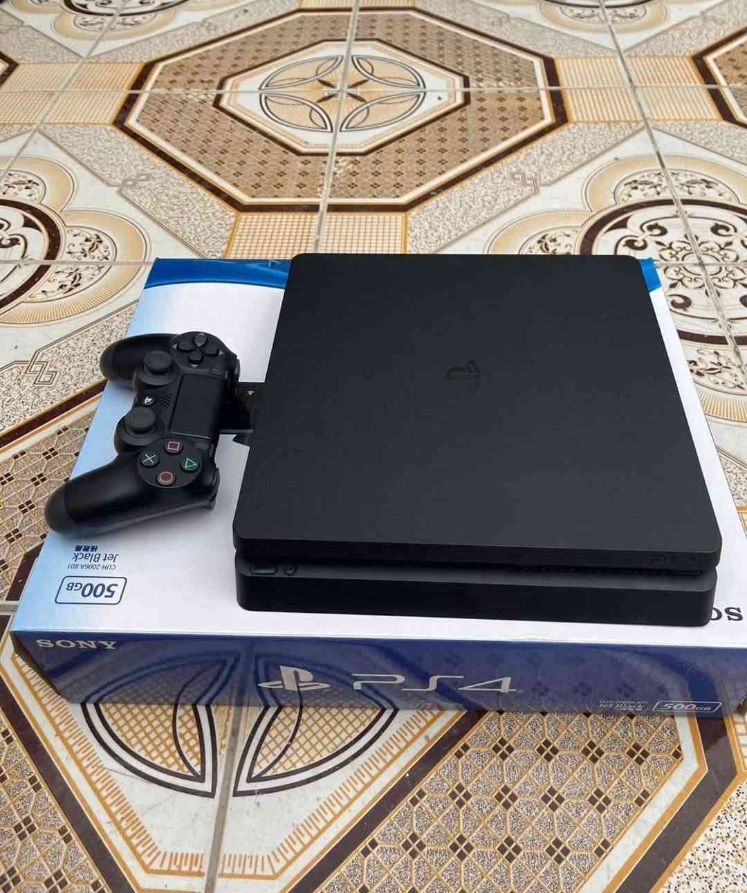 السلام عليكم بلي ٤للبيع أمريكي نص تيرا وياه ٤ حسابات  2امريكي واماراتي وسعودي وياه ٣ اقراص فيفا ٢٠٢٥ ومصارعه 2K٢٠٢٥ 
وجي تي اي درايفر وياه يدتين اصليات مو تجاريات مهكره كلشي بيهه مفتوح ويو بي اس بس بطاريته ضعيفه للبيع كلهن ماابيع حاجه حاجه
مكاني الأنبار الرمادي ماعندي توصيل


**إذا كنت صاحب هذا الإعلان وتريد حذفه لأي سبب، رجاءا أرسل رسالة إلى الدعم الفني**