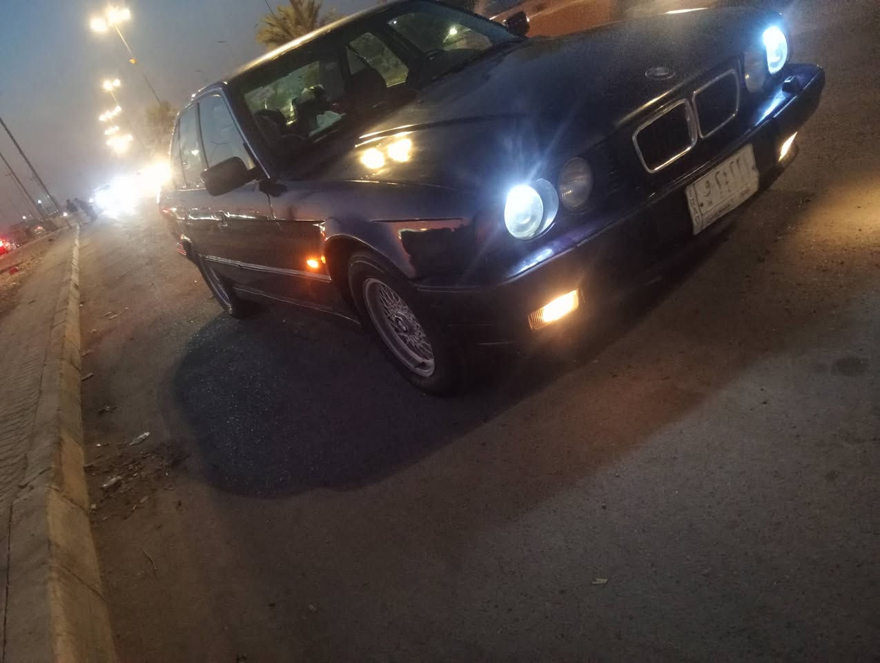 سلام عليكم
525 مفتوح كير اوتو 

موديل 1990

تخم تاير 

باتري 

جامه اماميه 

منضومه التبريد 

جدد

نقوصات بسيطه 

47بيه مجال 

***********
