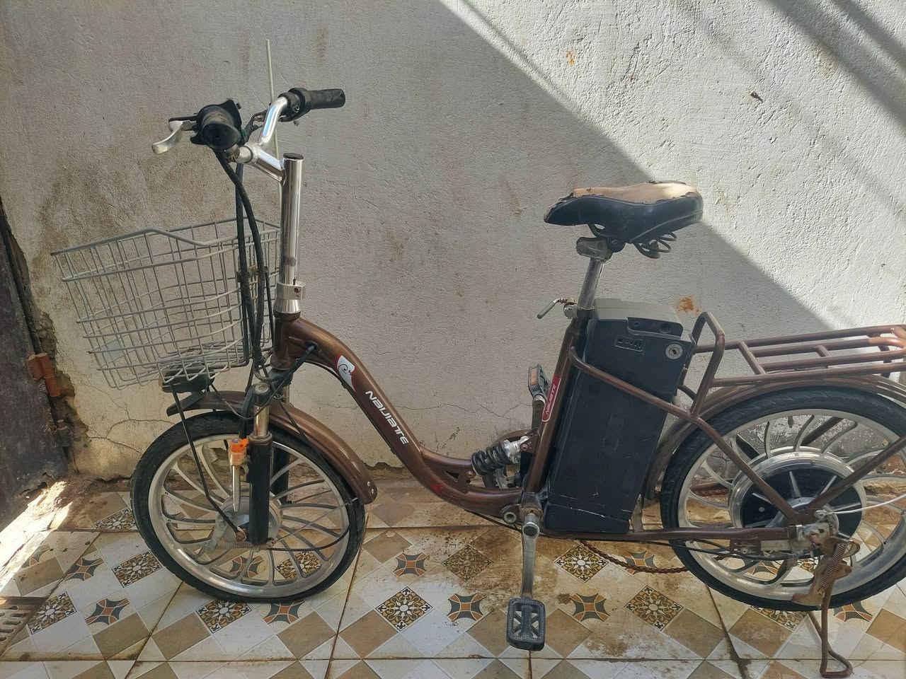 بايسكل شحن للبيع يحتاجله بطاريات وايسي فقط
النجف 
السعر90


**إذا كنت صاحب هذا الإعلان وتريد حذفه لأي سبب، رجاءا أرسل رسالة إلى الدعم الفني**