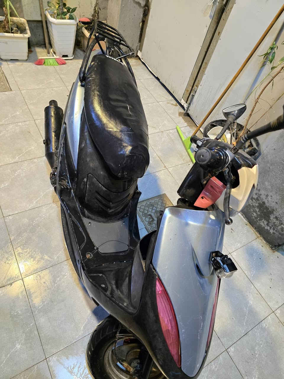 سلام عليكم
ماكس عدلة للبيع فقط
مجفتة مرة وحدة تجفيت درجة اولة تجي تفحصها وتشوف 
مكينتهة شكد قوية وشلعة ومعدل 
دراجة احلا من صور 
كلشي شغال بيها
بيها فقط خنكة بسيطة اول ما تتحرك وراهة تروح
دراجة مال جناية وما متعوبة
سعر : 400 وبيها مجال 
عنوان : بكرلي - قرب الملعب
تواصل واتساب فقط(***********)
