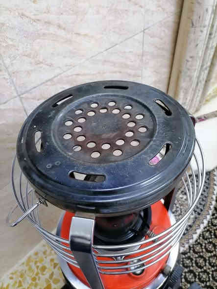 السلام عليكم ورحمة الله وبركاته جبنالكم تحفه فنيه من اندر النوادر صوبه سانيو قديمه مل ثمانينات شرط الشغل شرط النظافه كامله ما بيها نقص او عيب للبيع السعر خاص مكان موصل يوجد توصيل كافه محافظة العراق وهذا رقمي *********** موجود واتساب علا هذا الرقم
