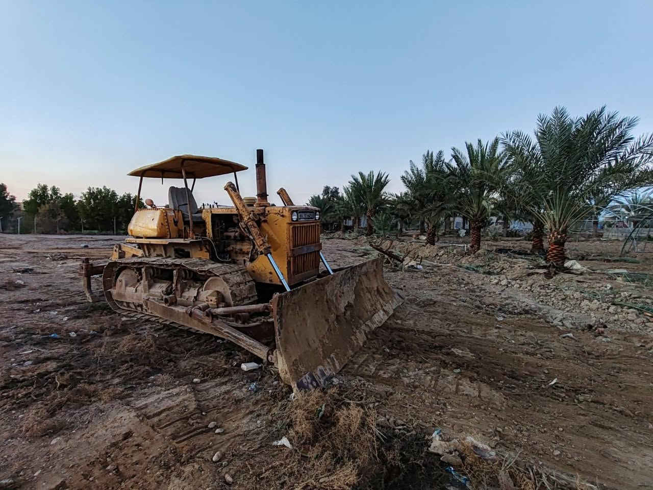 بالدوزر كوماتسو 
حجم ٦٥ 
موديل ١٩٨٢
مكينه جاهزه لعمل 
اصوليه بسم صاحبها تحويل مباشر 
العنوان العماره علي الغربي
السعر ٢٠ مليون و بيها مجال

***********
***********
