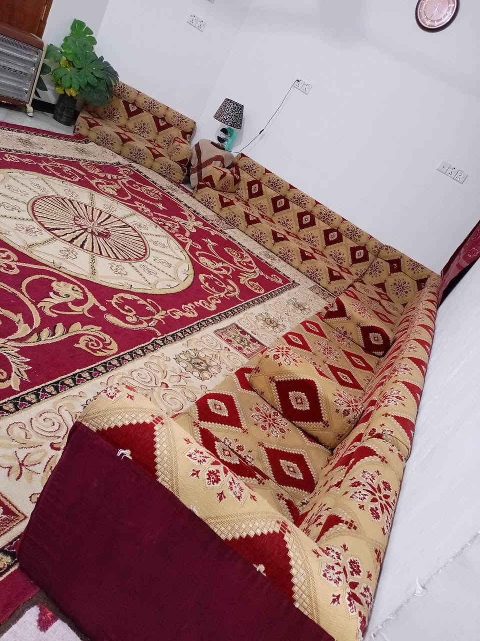 جلسه عربيه تكمه نضيفه ١٦متر سعرهه ١٥٠بيه مجال مكانه سماوه ام العصافير  شقق السماوا, المثنى


**إذا كنت صاحب هذا الإعلان وتريد حذفه لأي سبب، رجاءا أرسل رسالة إلى الدعم الفني**