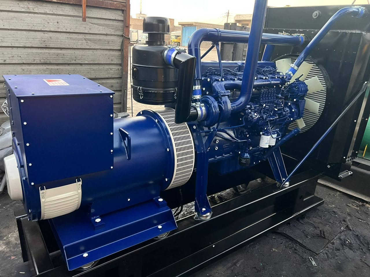 تجهيز مولد نوع سكانيا ١١٣بم ٨٨ توليد ٣٠٠ كيفي استندر ...اتصال ***********📞
***********☎️
