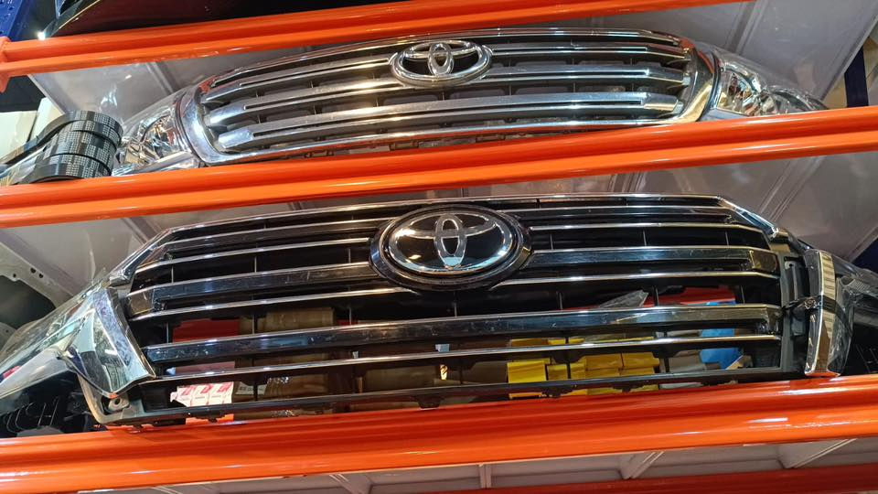 تتوفر لدينا قطع وادوات غيار لاندكروزر لكزز برادوو من ٢٠٠٨ لحد موديل ٢٠٢٢ يوجد توصيل جميع محافظات العراق ***********
