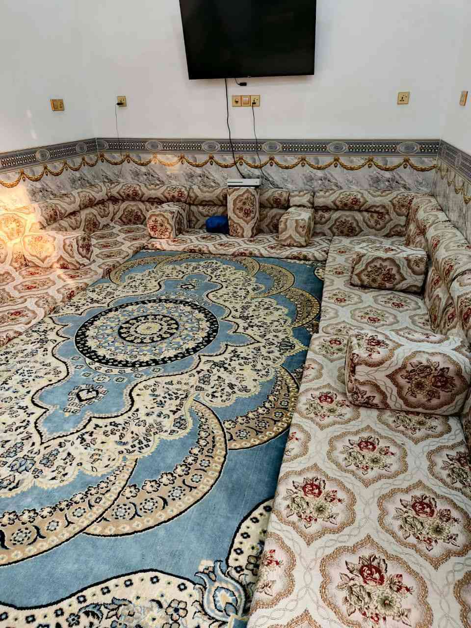 بيت للبيع
السعر الكلي 185
مطلوب اسكان55
ااذا تريد يتحول الاسكان باسمك تدفع 130
العنوان:حي التضحيه قرب مدرسه قبضه الهدى 
المساحه:100متر طابقين 
الطابق الاول:غرفه+صاله+مطبخ+دوانيه+صحيات داخليه وصحيات خارجيه 
الطابق الثاني:3غرف+صاله+صحيات +بيتونه
بناء سنه 2022 الاتصال على. 💥⚜️💥 اتصل على الرقم او مراسلة الصفحه خاص 👆🏻
___________💚💥تريد عقارك ينباع ماعليك سوئ المراسله والباقي
 علينه ⚜️ 💥

 ___________________________

💙️ #للاعلان عن العقار الخاص بك او للمزيد من الاستفسارات إتصل على الارقام التاليه 0 772 369 6708
