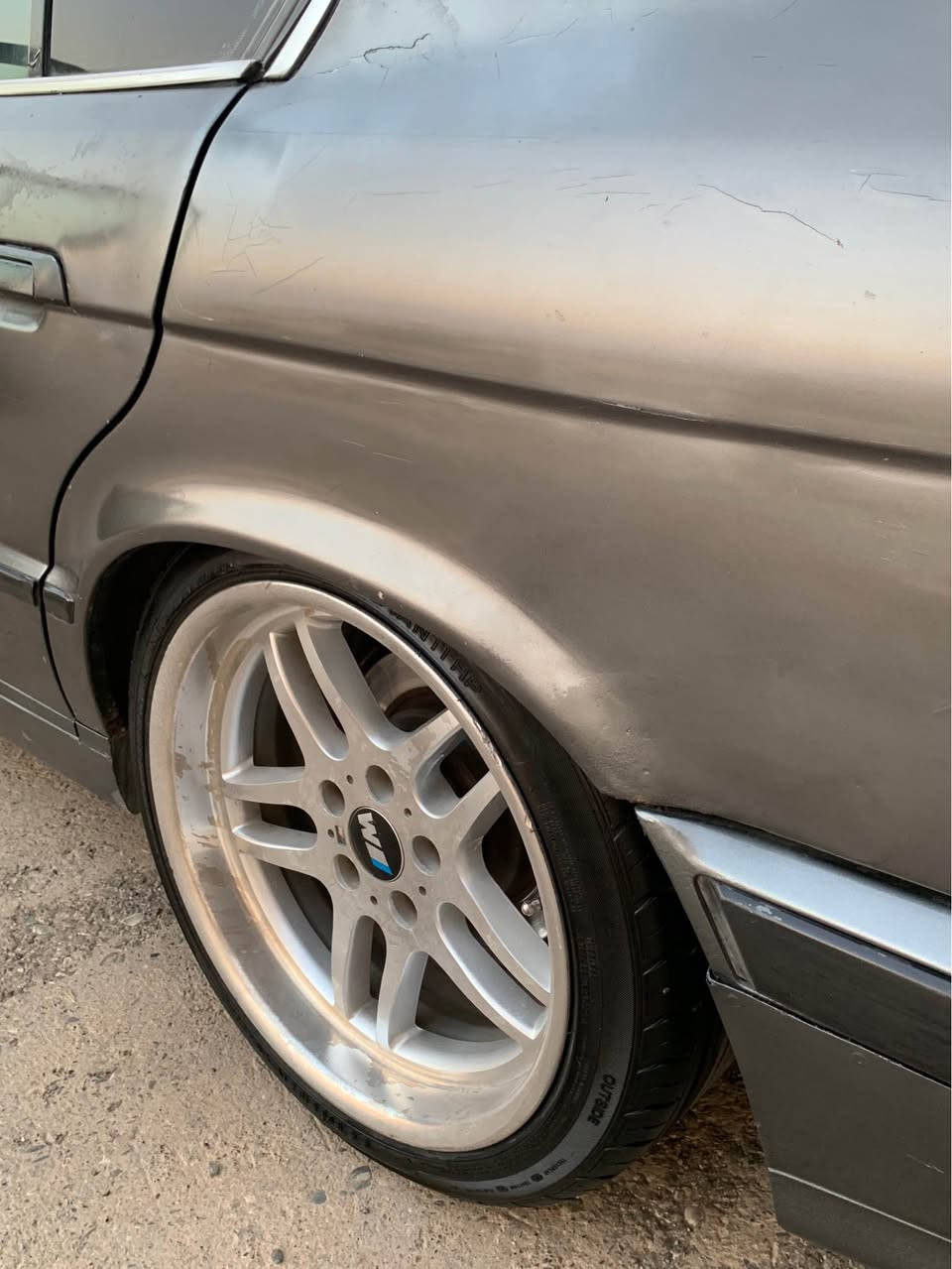 سەرەتا بە ناوی خوای گەورە

Bmw.520i.1992

گیرومەكینە و ئەكسل بەشەرت  تەقەو رەقەی
 بەشەرت كامل كەرەبای ئیش دەكات نەو گیچ كامل سڵاید  كارەبای ئیش داكات گیر ztf لەسرە ئەكسلی سوكە   كلاج نویم بۆ بەستوە قۆتیكی تای بەتی هەیە چوار تەیو ولی m18  لەژیرە 
دەعامی  m لایت ئەلقە
سەیارەكە علوجە ماڵی مەدەنی بەشەرت *********** لەسەرە كويسينجاك, أربيل
