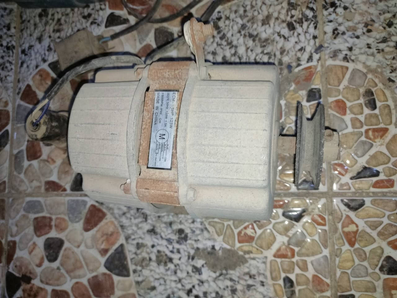 للبيع مواطير مبردات اصليه حجم كبير السعر ٢٥ قفل الواحد وصيغير ٢٠ قفل 
نجف حي الوفاء


**إذا كنت صاحب هذا الإعلان وتريد حذفه لأي سبب، رجاءا أرسل رسالة إلى الدعم الفني**