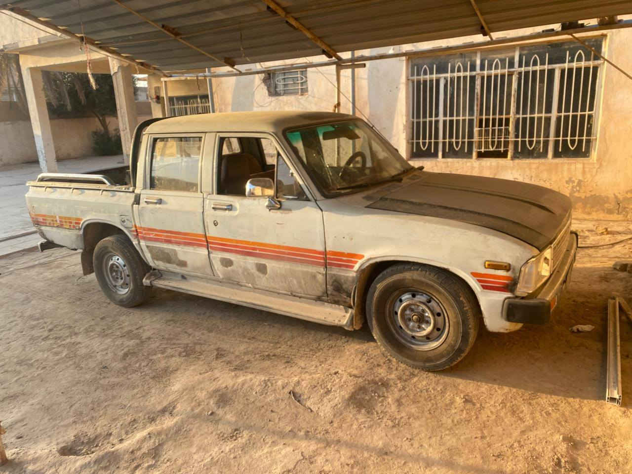 السلام عليكم
بيكم تيوتا موديل 83 رقم نينوى انكليزي باقي فقط على استلام اللوحات سنويا جديدة سيارة داخله تعمير كامل جواها طخم تايرات جدد باقي يعوزها فقط صبغ جاملغ يسار وبونيد السعر 35 وبيها شويا مجال 
***********
