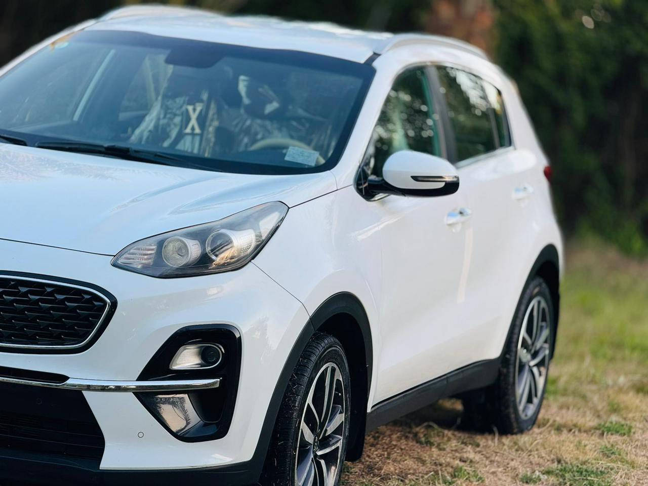 سبورتج   2020 خليجي 
السيارة مكفولة من الصبغ  والتبديل
  والبارد 
رقم بغداد الجديد بسمي  
المواصفات:
تحكم ستيرن 
داخل جلد
تبريد قطعتين 
مري شفط 
محرك 2000 دوش 
شاشة جبيره
ماشية94 الف حقيقي 
حساسات أمامية وخلفية 
ثلاث وضعيات قيادة
ECO
SPORT
NORMAL 
السعر 203 وبيه مجال 

رقم صاحب سيارة ‏***********‏
