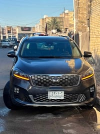 سورينتو 2019 6 سلندر  7 راكب  بانوراما صبغ 5 قطع  للاتصال: 07705889275