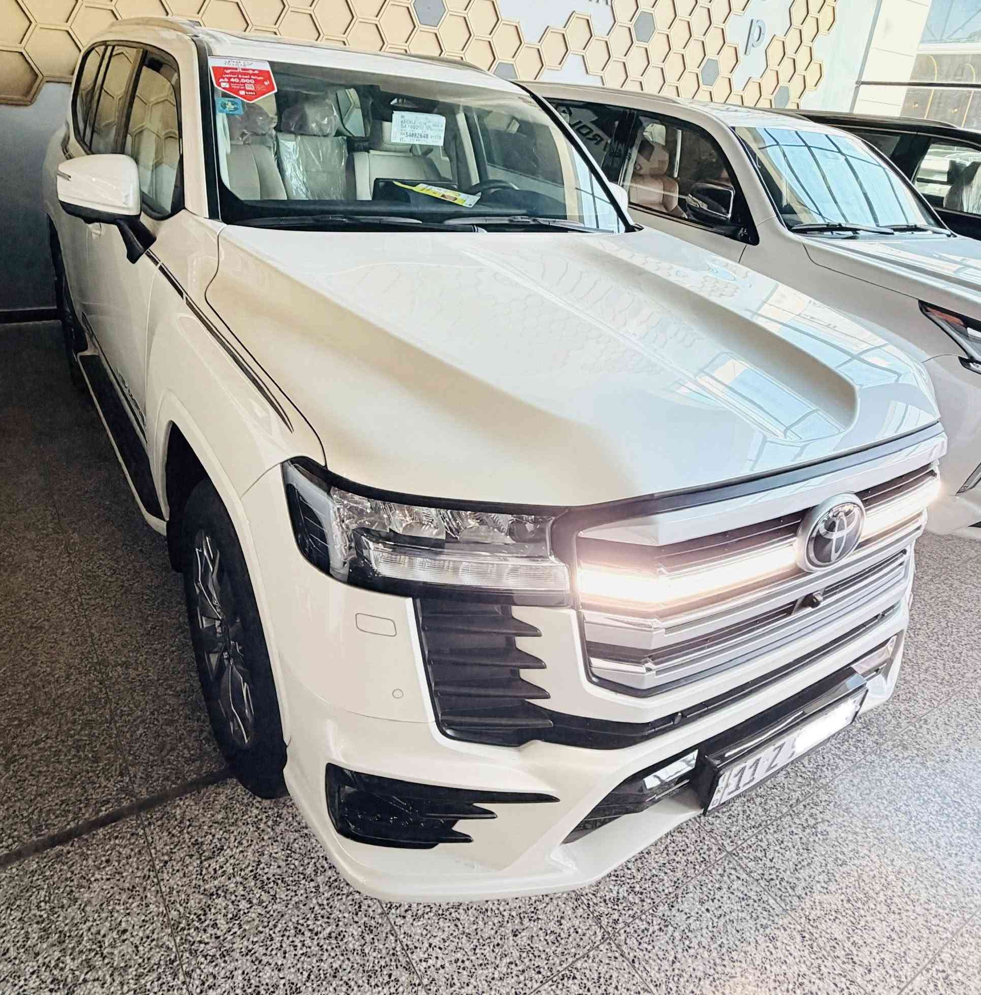 السلام عليكم للبيع لاندكروز 2025 ساز  limeted S ام النشره البلادية وكالة SAS اصلي لمتد باب اول شاشات اصلية زيرو ماشية 500 كيلو مكفولة كفاله عامة مغلفة ppf  السعر 815 ورقة او 120 مليون مرقم بغداد باسمي 
للاستفسار ((***********)) مكاني بغداد.
