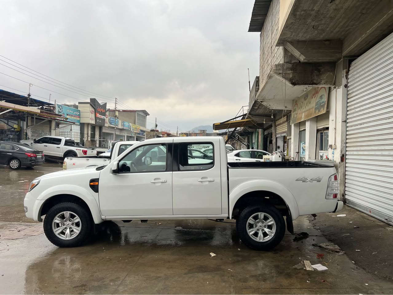 فورت رانجر گاز ٢٠١١ 
مه رغوب په مپ و نوزل گيرو مه كينه وئه كسل وبي سبوغ بي كرانه وه چوارتايه ى تازه ى له ژيره به شه رت يه ك دينار مه سره فى تيا نيه به شه رت
ده بل ئه كه سل ABS محه سه ن 
زورجوانووبي كيشه يه 
شوين رانيه 
*********** رانية, السليمانية
