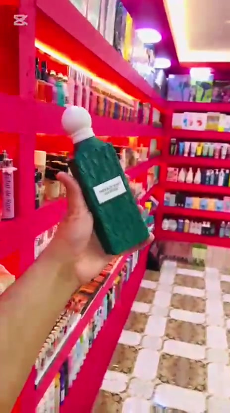 💎 إيماريلد سول دايموند 💎
ليس مجرد عطر، بل تجربة تعبّر عن الأناقة والثقة في كل تفاصيلها.
يمتزج إيماريلد سول دايموند بنفحات ساحرة تمنحك حضورًا راقيًا يلفت الأنظار منذ اللحظة الأولى، بينما يترك أثرًا مميزًا يدوم طويلًا ليحكي قصة من الفخامة والرقي.
✨ رائحة جذابة تناسب أصحاب الذوق الرفيع
✨ ثبات مميز يدوم لساعات طويلة
✨ اختيار مثالي للمناسبات الخاصة والإطلالات اليومية الأنيقة
اجعل عطرك جزءًا من هويتك، واختر التميز مع إيماريلد سول دايموند... لأن الفخامة الحقيقية تُشعر بها قبل أن تُرى.

عنوانا📍جنوب الموصل سوق القيارة فرع المنزلية 

📩 تواصل معنا للطلب والاستفسار.***********
#إيماريلد_سول_دايموند #عطر_فاخر #عطور #أناقة #فخامة #عالم_العطور #عطر_يدوم #تميز_بأسلوبك #LuxuryPerfume #EmeraldSoulDiamond #Emeraldsouldiamond
