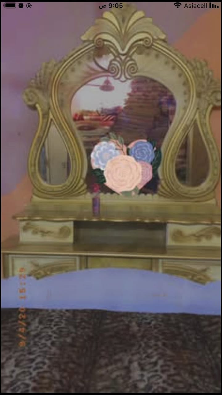 سعرها600الف وبيها مجال الشراي يتصل***********
