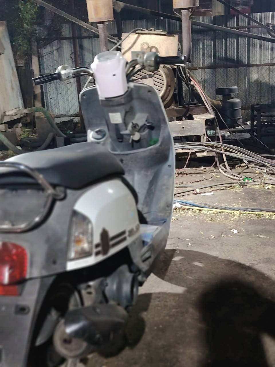 مكاني نجف 
سلام عليكم دراجه للبيع او مراوس ب ماكس عدله شعندك نزل السعر 900 وبيها


**إذا كنت صاحب هذا الإعلان وتريد حذفه لأي سبب، رجاءا أرسل رسالة إلى الدعم الفني**