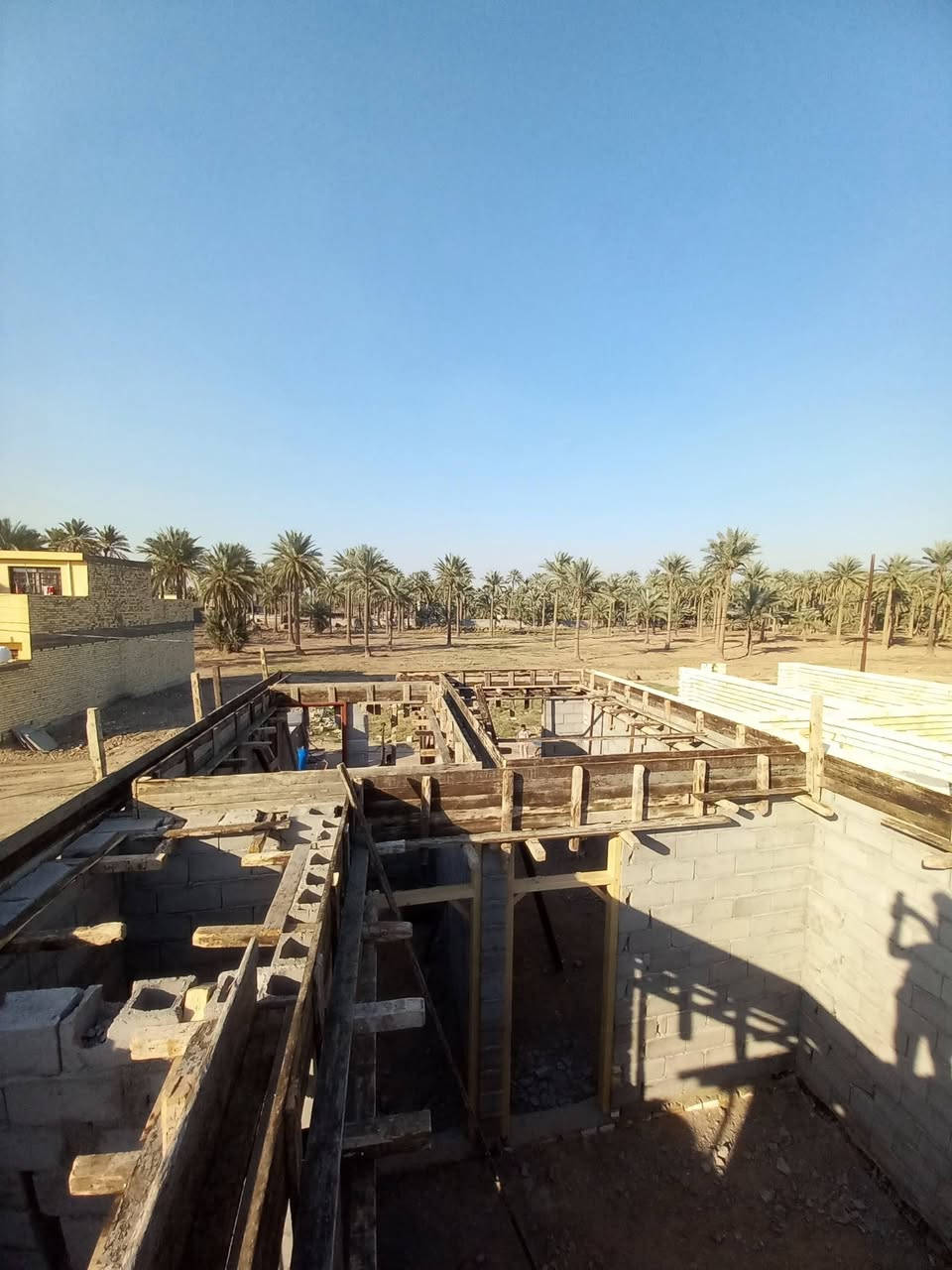 سلام عليكم اخوان نجار قالب لعنده مجمع بيوت رفتات ربطات بنايه اجي اني وقالبي وحسب لتفاق للتصال ***********
