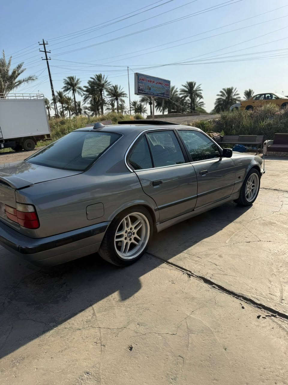 BMW 525 كير مكينة مال صقر دبل فانوس سياره جديده اي نقص مابيهة تبريد ثلج حدادية صبغ جمالية بدون حادث تحويل ثاني مكان بغداد ***********
