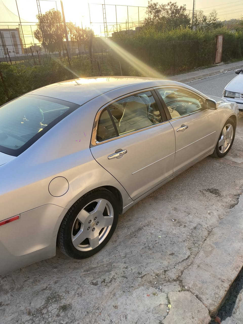 #مـــاليــبو مــــوديل 2012 خــليجي
حـــجم المحرك 4 2400 ســــلندر
مـــحــرك وکــیر خــیرمن الله مامفتوحة بعدها جديدة لاصـــرف ولابــــخار ولا تــبخیر
تايــــرات جديد
الويل جـــديدة
هــایدرولیك كيرمــبدلە جديدة 
  بـــيها باب سكن خلفي صــــبغ بـــدون دواخـــل
السيارة باســمي مال بيت نضيف تحـــويل ثاني يوم
ســــنوية هــــــزە بــــراد آرقام کـــلە  جــديدة 2029
بــــطاقة بنزين مــــوجود
جنطة اطفائية وجك بيها
#مــــــكان ســـــیارة كــــركـــوك
#ســــــــــــعرە 88$بــــی مـــجال للطیبین
#للاتـــصال ***********
***********
