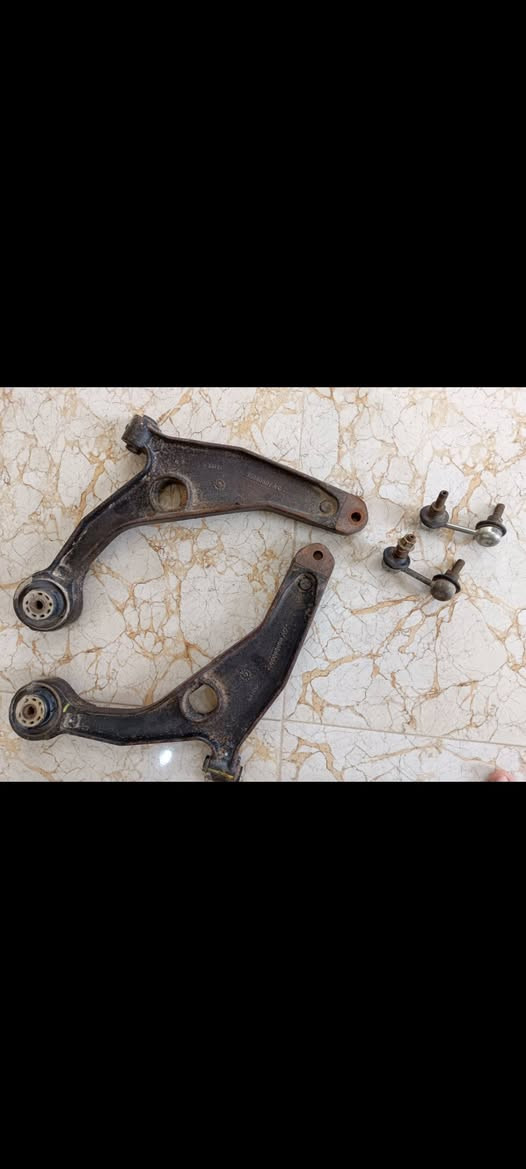 السلام عليكم غراض جورني للبيع مكاني كوت وعندي توصيل كافت المحافظات رقم الهاتف ***********
