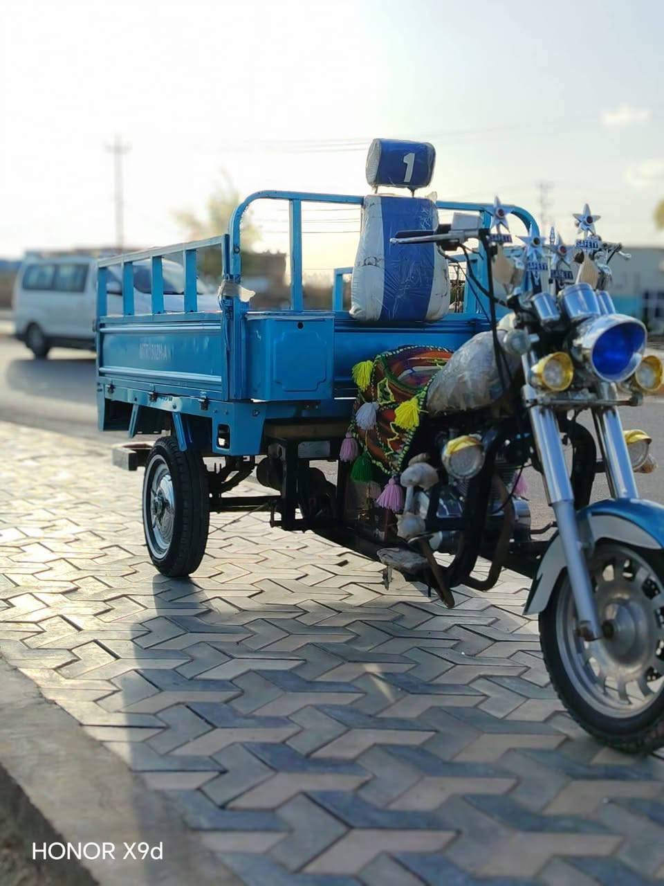 سلام عليكم للبيع   موديل17اوراق  ول باقي كله جديد محرك 25 بدي 25 اكسن مقفل  تايرات خطه مقدم جديد شاصي مكفول دعاميه ستيل ام الختم  غراض كامله كلشي ماعوزه  مكاني  الحمزة الشرقي ***********
