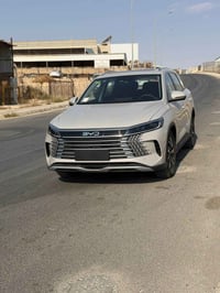 بي واي دي سيلون • ٢٠٢٥ • مدى ١١٢ كم