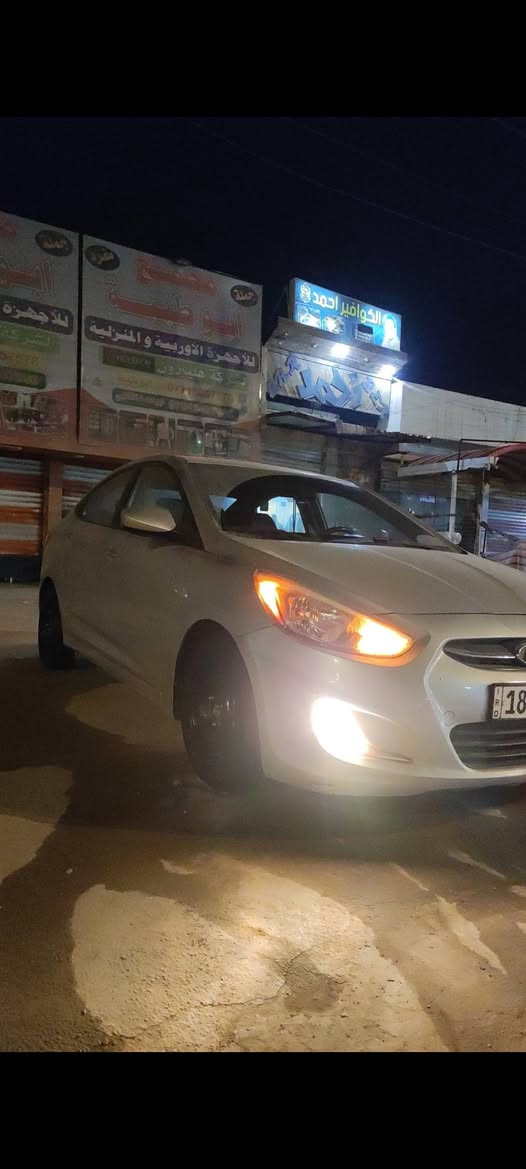 السلام عليكم 

اكسنت موديل 2015 وارد امريكي كلين بدون حادث فقط شبر بارد بلدور الجاملغ الخلفي كفاله عامه برغي ما مفتوح بيها رقم بابل باسمنه ماشيه 134 مكاني بابل السعر 110 وبيه مجال قليل 
*********** / ***********
