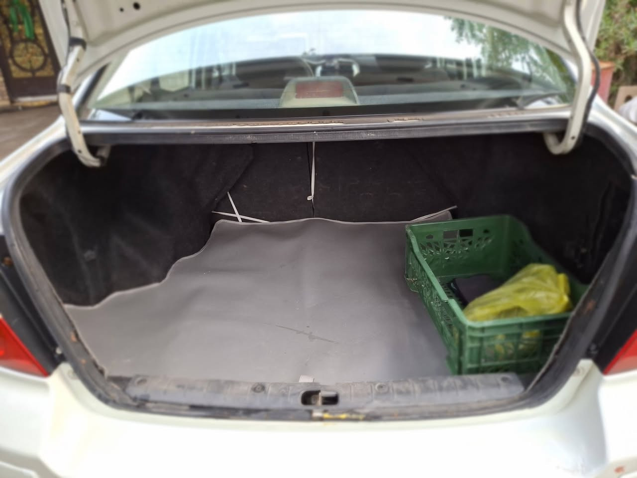 السلام عليكم سازوكي ٢٠٠٥ مكفوله من صبغ وضربه بس دعاميات صبغ ومكانات قليله مكحله  حداديه تخم تاير كير مكينه جاهزة رقم انبار انلكيزي تحويل ثاني يوم مكاني بابل محاويل *********** السعر (٦٥) وبيها مجال
