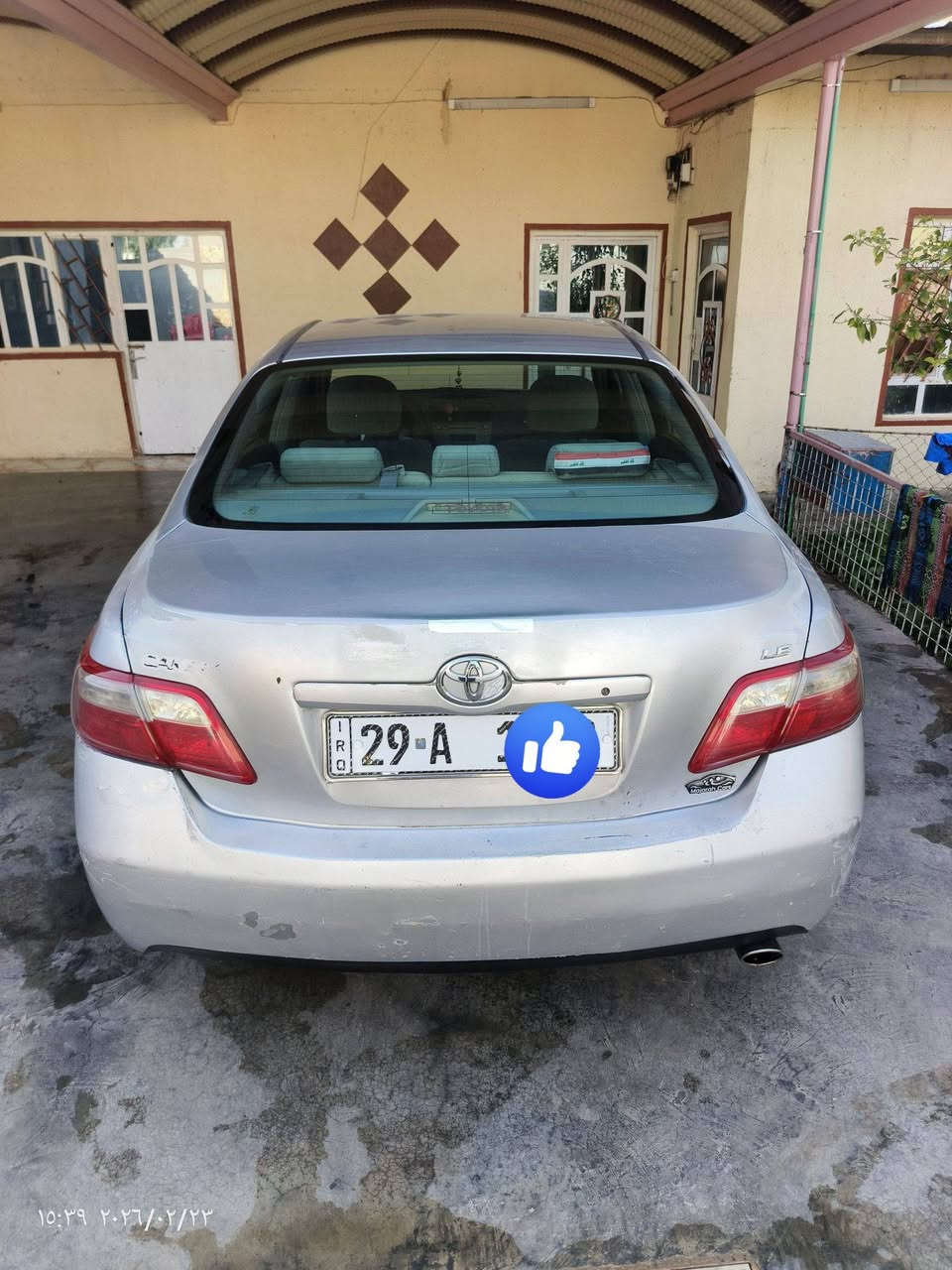 السلام عليكم 
كامري 2007 وارد أمريكي LE حادثها الجاملغ الخلفي الايسر  وبيها صبغ بنفس الجاملغ والباب الخلفي والسيارة جارده مثل ما موضوح ب الصورة مكينة بيها خيط تبخير تخم تاير جديد تبريد ثلج رقم واسط الدولي السيارة حلوه وجاهزه من حدادية امامية وخلفيه السعر 93 وبيها مجال رقم***********.
