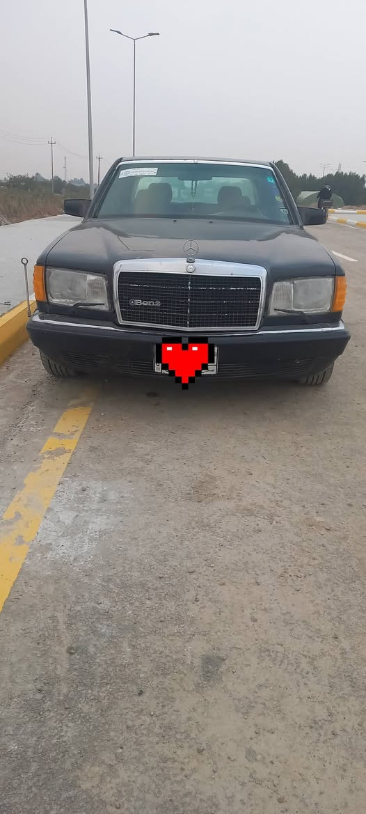 السلام عليكم مارسيدس 300جامبو  باب طويل رقم صلاح الدين مصبوغه صبغ عام بدون حادث او ضربه محور مكينه وكير بطه 2500 تبريد شغال تخم تاير صدر امامي وخلفي جديد السياره جاهزه خير من الله السعر 60 وبيها مجال او مراوس حسب القناعه واسط الصويره ***********
