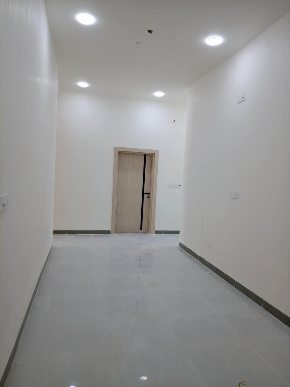 سلام عليكم متابعينا الكرام جانب من اعمالنه عرض خاص صبغ الداخل سعر المتر كرزته وعمل 2500 لتواصل ***********
