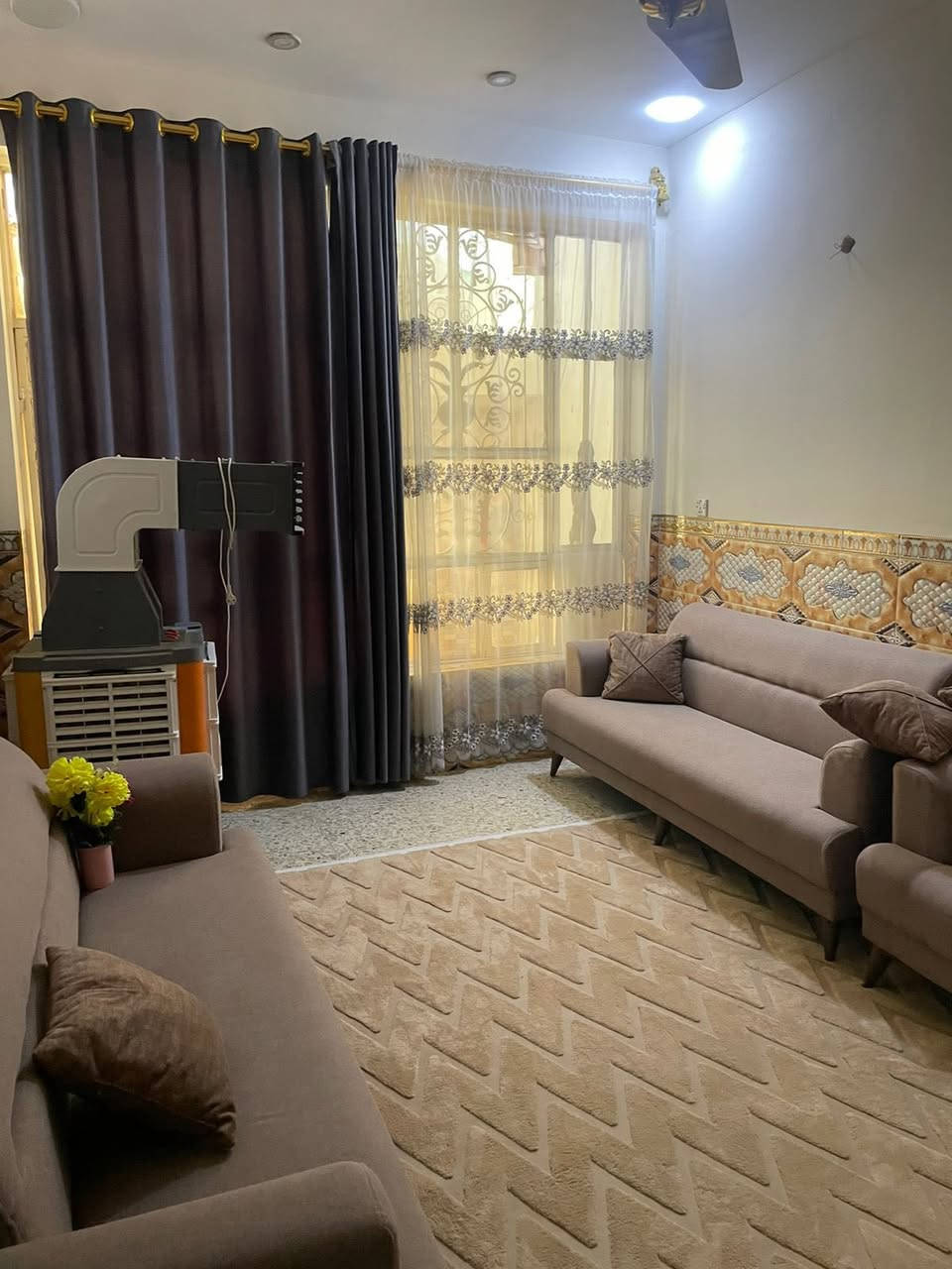 السلام عليكم 
بيت للبيع المساحه 100م زراعي 
ماء خطين 
المنطقه هدوء شارع تبليط للباب 
العنوان الباويه شارع الاعميرات 
السعر خاص 

‭0775 252 2752‬
