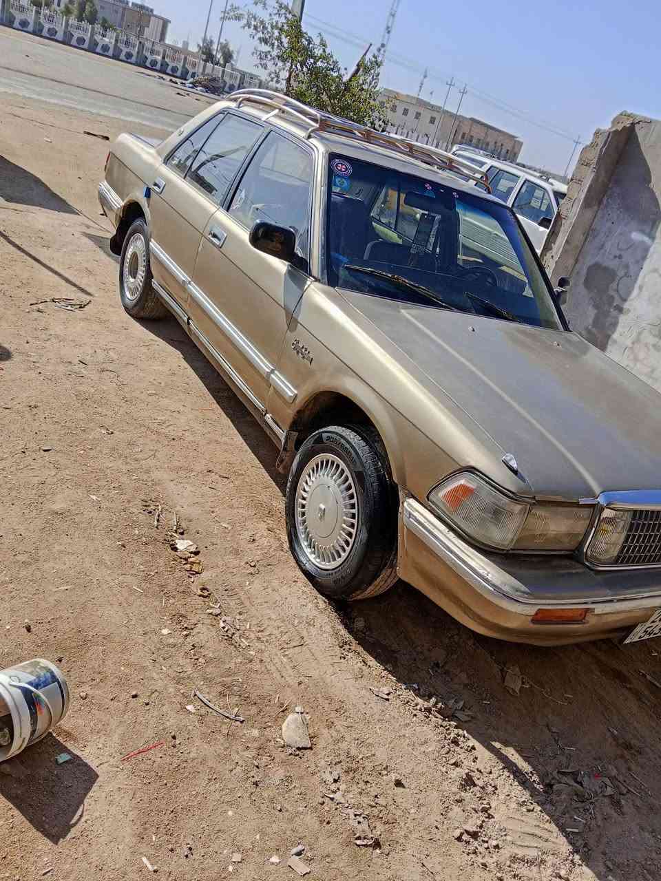 سلام عليكم سيدان موديل1991يسره بلاد رقم نكليزي باسمي السعر37وبيه مجال كير ومكينه بل كارتون تاير وحداديه80%اكسن جديد كهربائيات كله شغاله السياره مكفوله من أضربه ولعيب لشرعي  السياره جاهز عله آخر حبايه العنوان ناصريه مركز المدينه ***********
